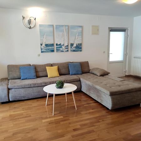 Apartman Marina Veruda พูลา ภายนอก รูปภาพ