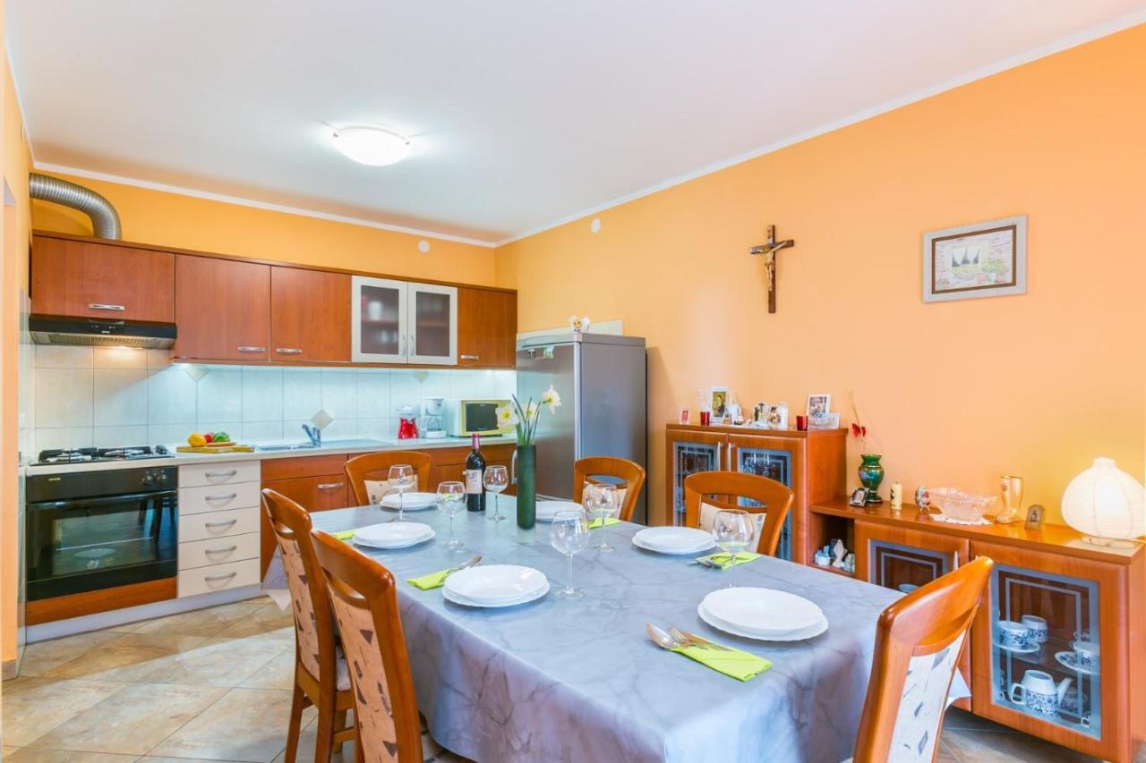 Apartman Marina Veruda พูลา ภายนอก รูปภาพ