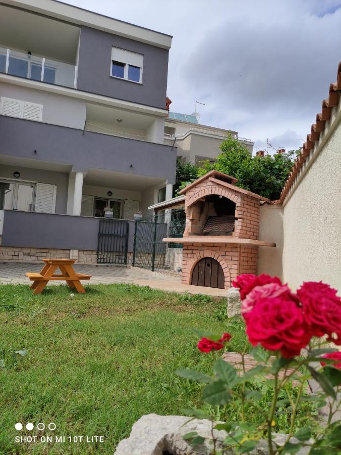 Apartman Marina Veruda พูลา ภายนอก รูปภาพ