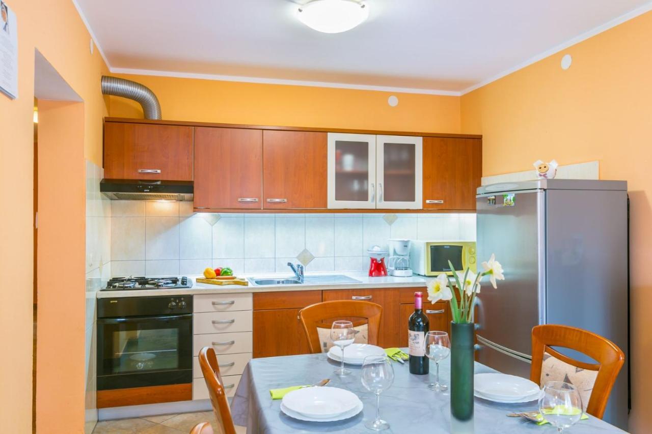 Apartman Marina Veruda พูลา ภายนอก รูปภาพ